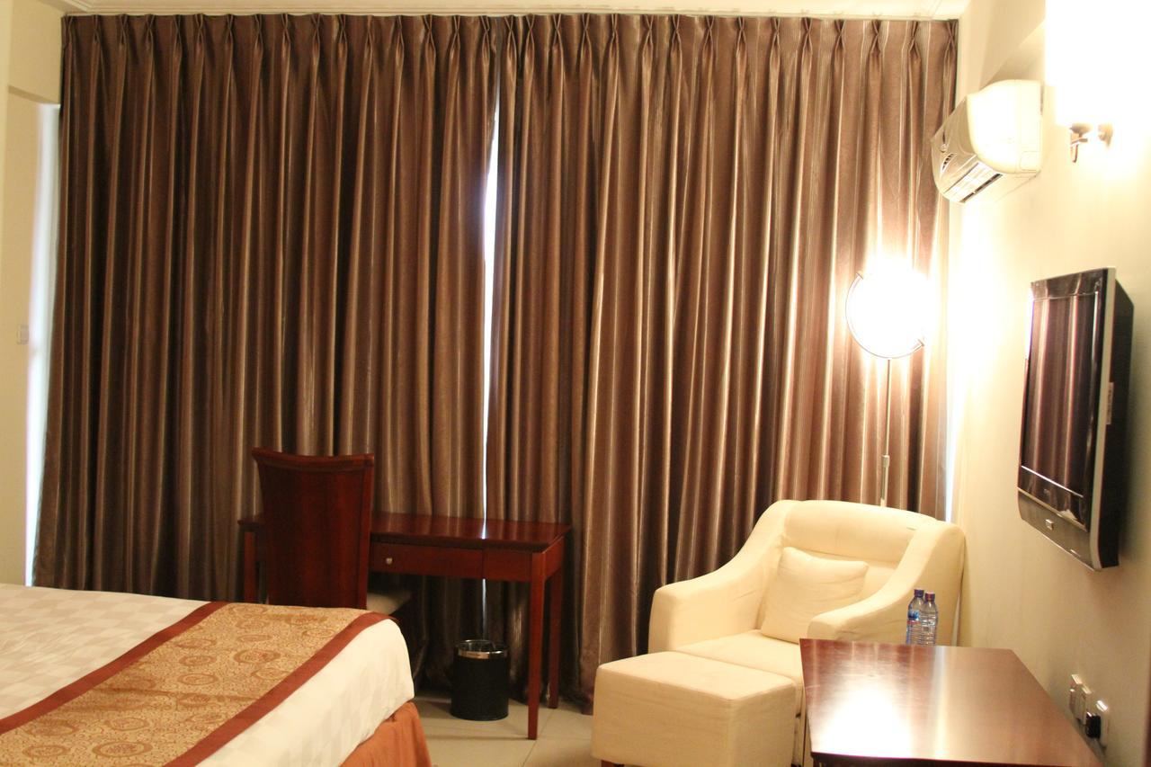 Royal Nick Hotel Lashibi Exterior photo